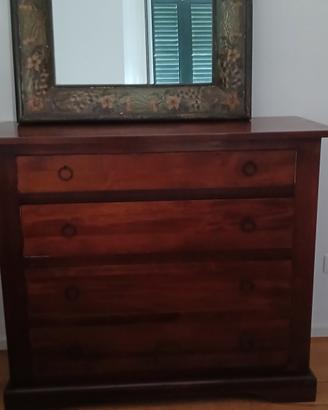 cassettiera in legno  e specchio in legno decorato