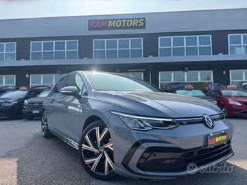 Volkswagen Golf 8 R-LINE 1.5 TSI 130 CV EVO ACT NE
