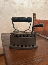 Ferro da stiro a carbone vintage