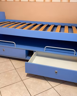 Letto singolo con letto estraibile e cassetti