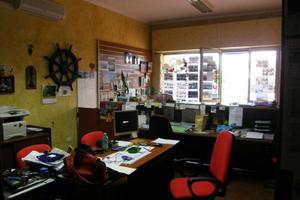 Locale commerciale/ufficio fronte strada