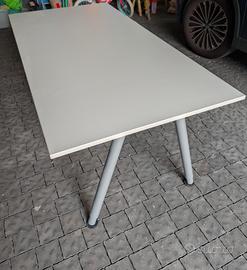 Scrivania Ikea bianca