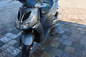 Aprilia sportcity 125