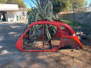 Scocca Citroen 2cv 4 del 1977 da ripristinare