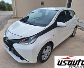 Toyota Aygo 1.0 VVT-i 69 CV 5 porte x-cool 2017