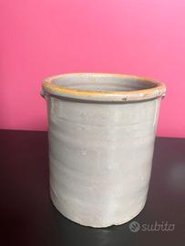 Antico vaso in terracotta 