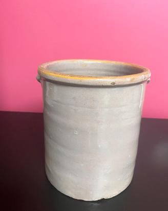 Antico vaso in terracotta 
