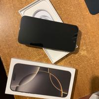 Iphone 16 Pro Max gold