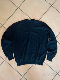 Maglione collo a V Gran Sasso in lana nero