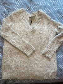 Maglione grigio chiaro peloso Pull & bear taglia S