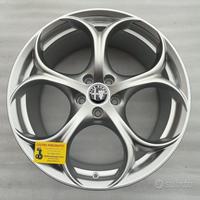 Cerchi In Lega NUOVI ORIGINALI Alfa Romeo Giulia