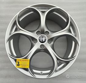 Cerchi In Lega NUOVI ORIGINALI Alfa Romeo Giulia