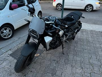Honda CB1000R con quickshift