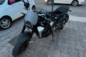 Honda CB1000R con quickshift