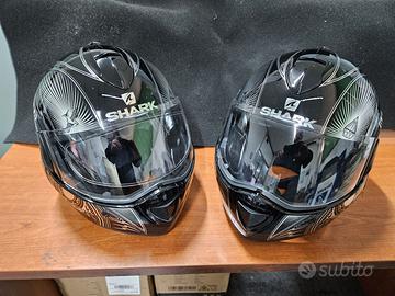 2 CASCHI SHARK  TG L  TG M