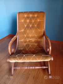 sedia a dondolo legno e velluto