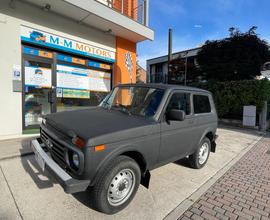 LADA TAIGO 4x4 GANCIO TRAINO IN PROM-MO