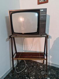 mobile e televisore vintage 