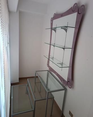 Tavolini da vetrina e cornici espositive