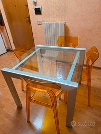 Tavolo allungabile in cristallo + 4 sedie