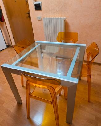 Tavolo allungabile in cristallo + 4 sedie