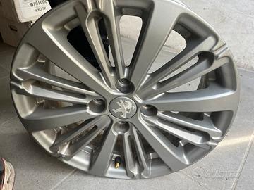 Cerchi in lega come nuovi