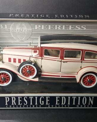 Peerless Custom Eight Sedan 1931 scala 1:18
