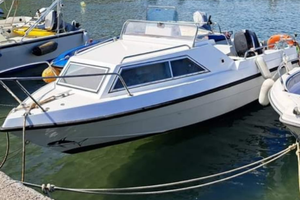 Semicabinato con fuoribordo Yamaha 40/60