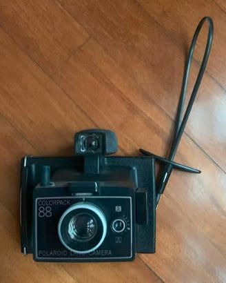 MACCHINA FOTOGRAFICA POLAROID  COLOR PACK 88