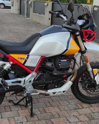 Moto Guzzi V85 TT - 2019