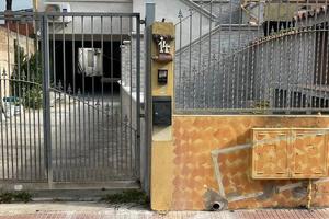 Villa semi dipendente dimensioni oltre 300 mq