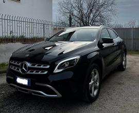 Mercedes-Benz GLA200D Automatic Sport