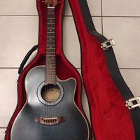 Chitarra acustica elettrficata