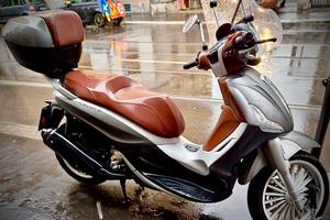 Beverly Piaggio 300 ABS NUOVO