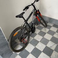 Bici BTWIN Rickrider 700