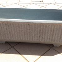 Una fioriera euro3plast millerighe effetto granito