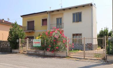 PORZIONE DI BIFAMILIARE A GOITO