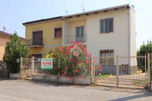 PORZIONE DI BIFAMILIARE A GOITO