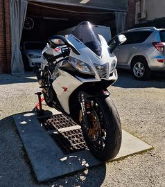 Aprilia Rsv4 R 2011