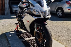 Aprilia Rsv4 R 2011