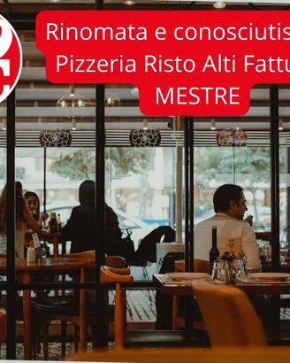 Notissima pizzeria alti fatturati gestione 25 anni