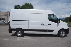 Nissan Interstar 2.3 dCi 135cv P.M.T.M. (L2H2)