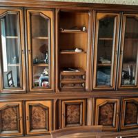 Mobile in legno, libreria, vetrina