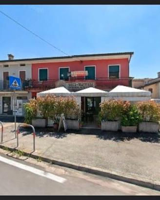 Trattoria a reddito con foresteria
