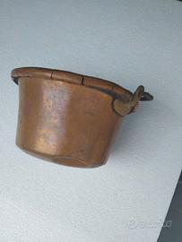 Paiolo in rame molto vecchio