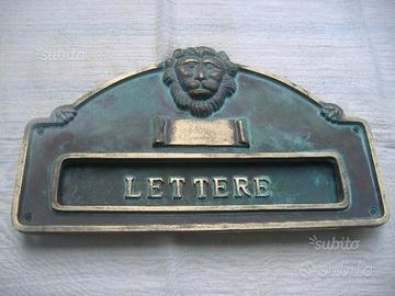 Frontale buca lettere
