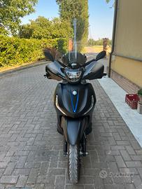 Parabrezza alto Givi per Beverly 400/300/310