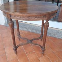 tavolinetto ovale in noce