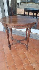 tavolinetto ovale in noce