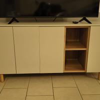 Mobile IKEA Eket con gambe